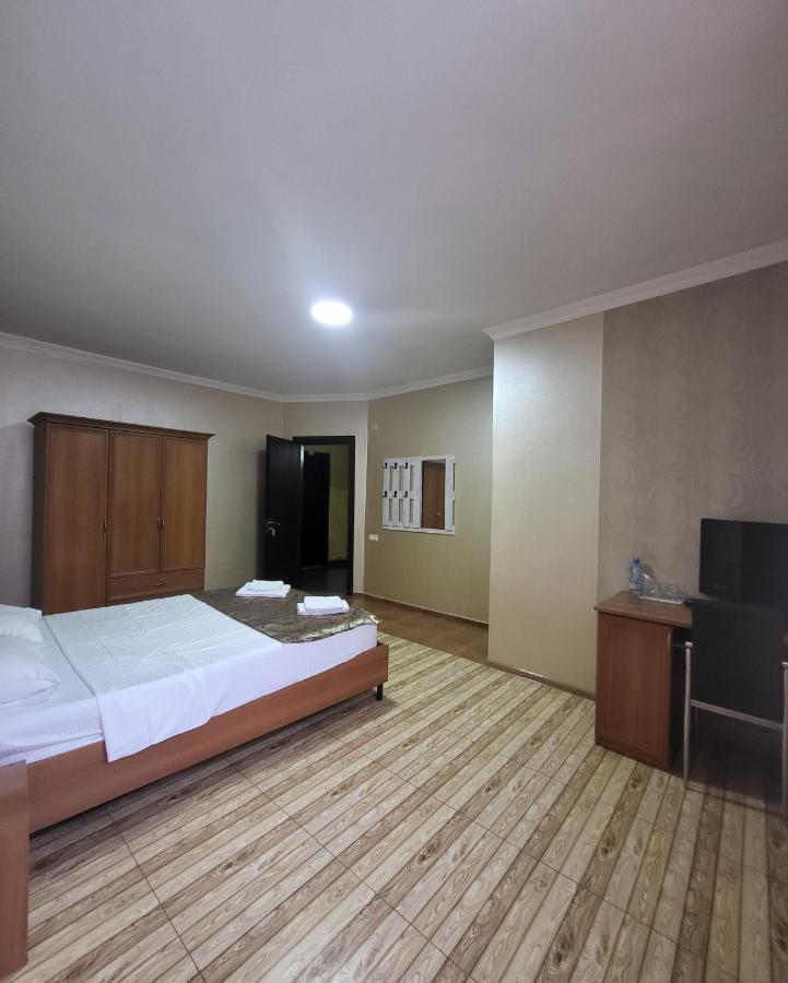 Hotel Elio Batumi Exterior photo