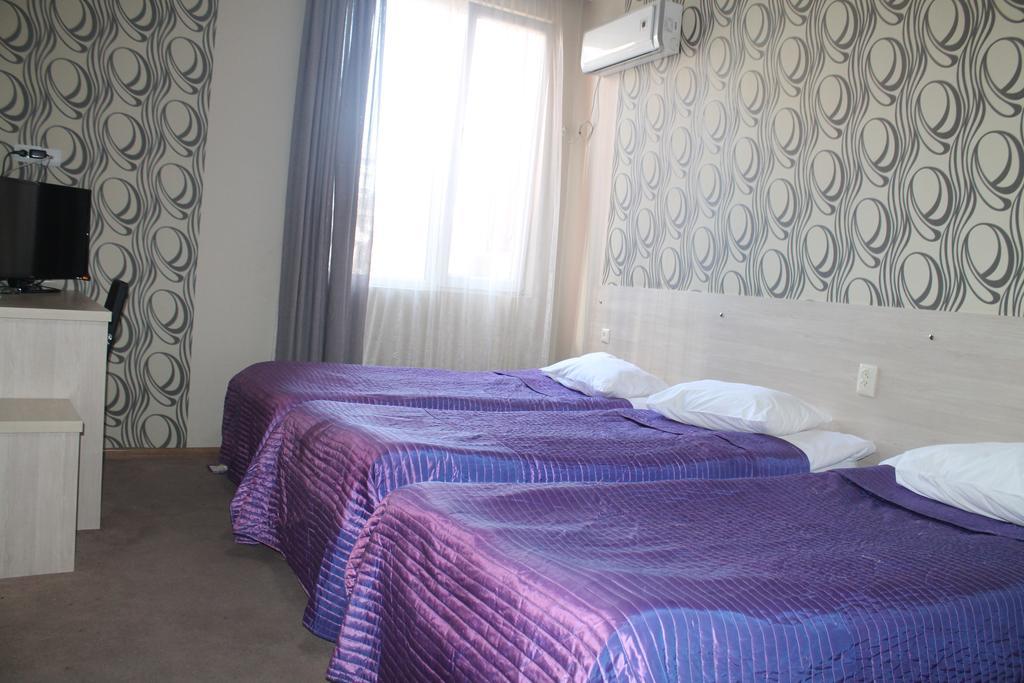 Hotel Elio Batumi Exterior photo
